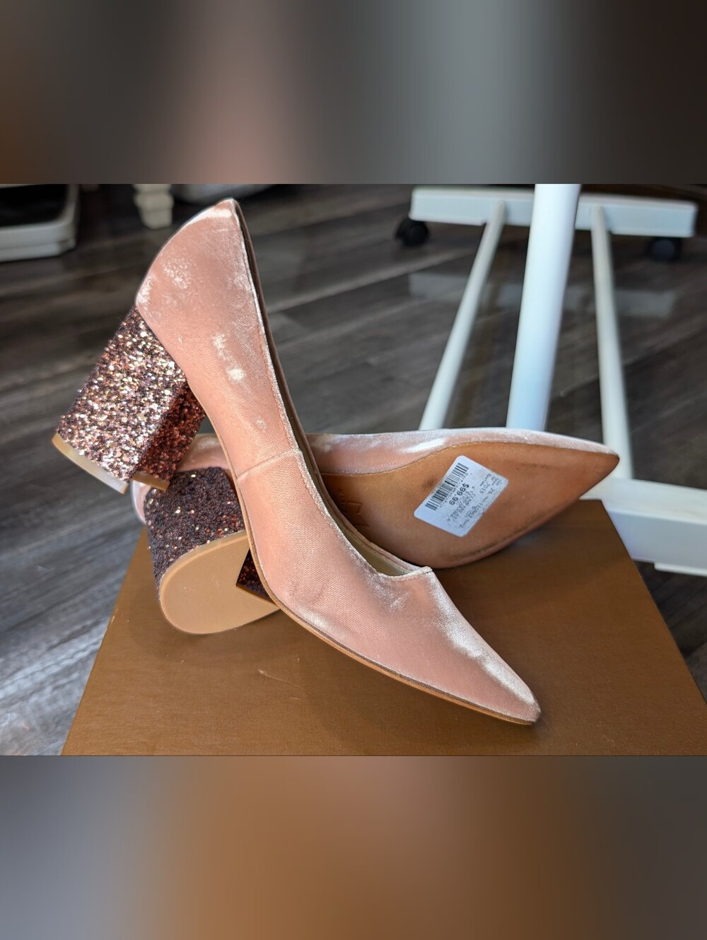 Velvet Pointed-Toe Block Heel Pumps in Blush Pink